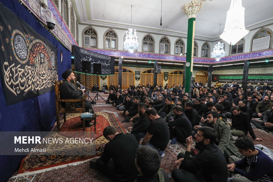 عزاداری ایام فاطمیه در حسینیه اعظم زنجان