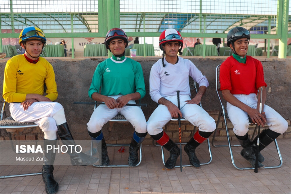 دهمین هفته کورس پاییزه اسب دوانی یزد