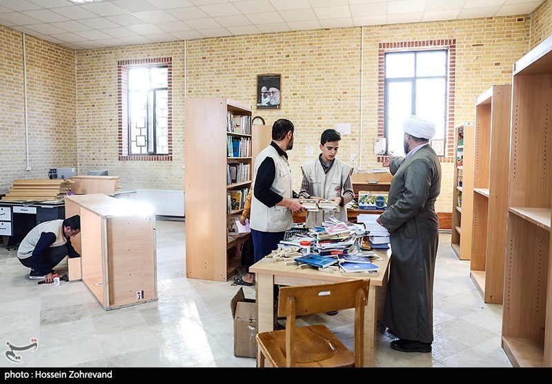 افتتاح کتابخانه گروه جهادی شهدا با مشارکت خبرگزاری تسنیم