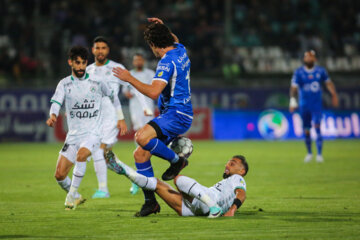 لیگ برتر فوتبال- ذوب آهن و استقلال