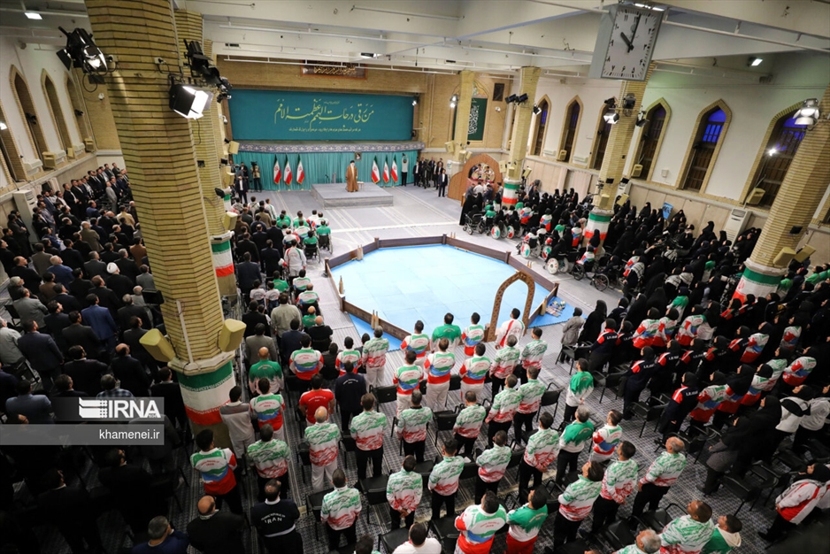 دیدار قهرمانان و مدال‌آوران ورزشی با رهبر انقلاب