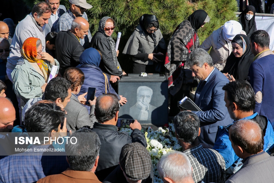 خاکسپاری محمدعلی اسلامی ندوشن در نیشابور