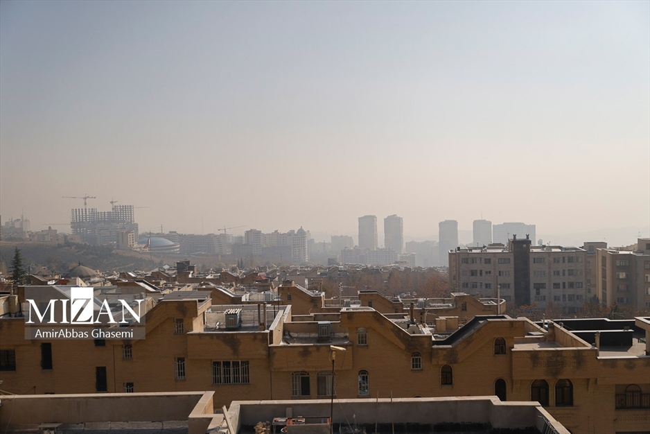 تهران غرق مه دود