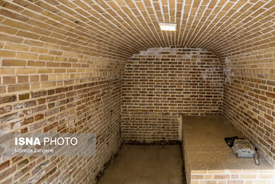 مقبره شهدای «قلم مشروطه» در تهران