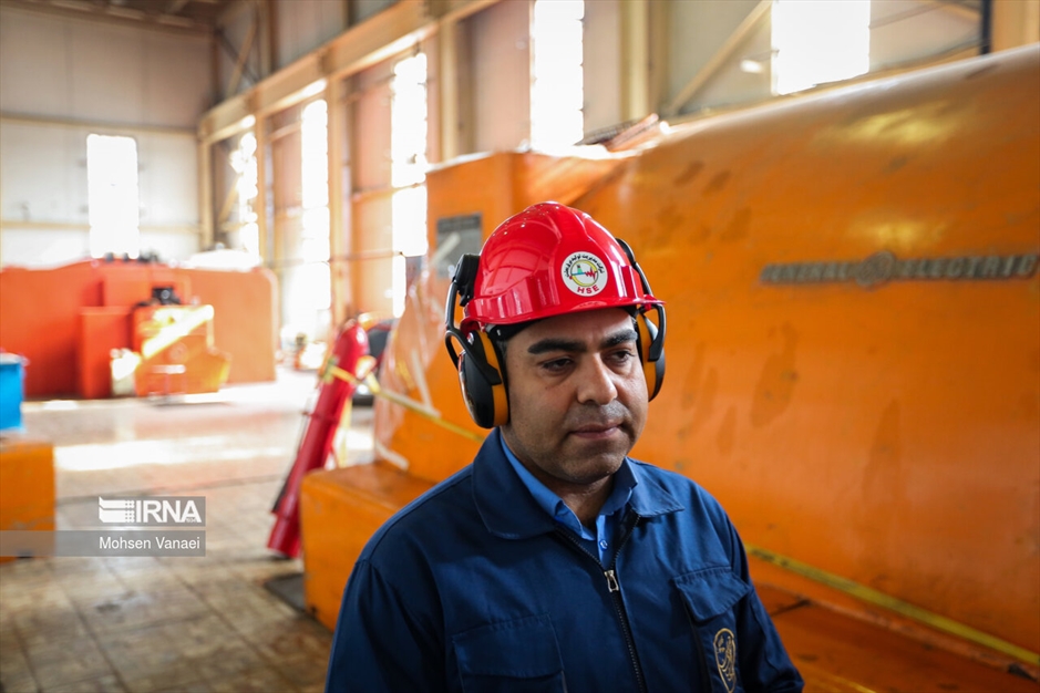  بازدید خبرنگاران از مرکز پایش آلودگی هوا و نیروگاه بعثت