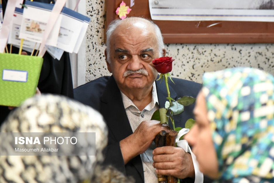 گرامیداشت روز جهانی معلولان در مدرسه استثنایی زمردیان