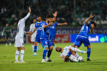 لیگ برتر فوتبال- ذوب آهن و استقلال