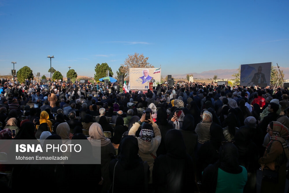 خاکسپاری محمدعلی اسلامی ندوشن در نیشابور
