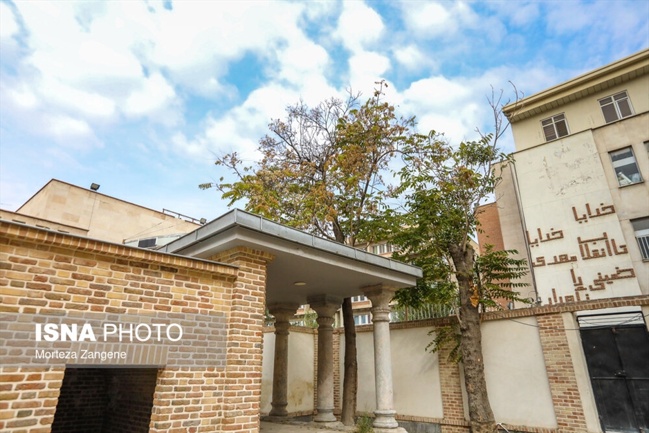 مقبره شهدای «قلم مشروطه» در تهران