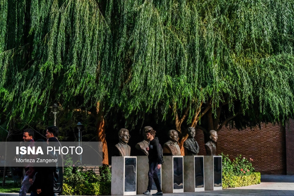 این روزهای دانشگاه تهران و صنعتی شریف