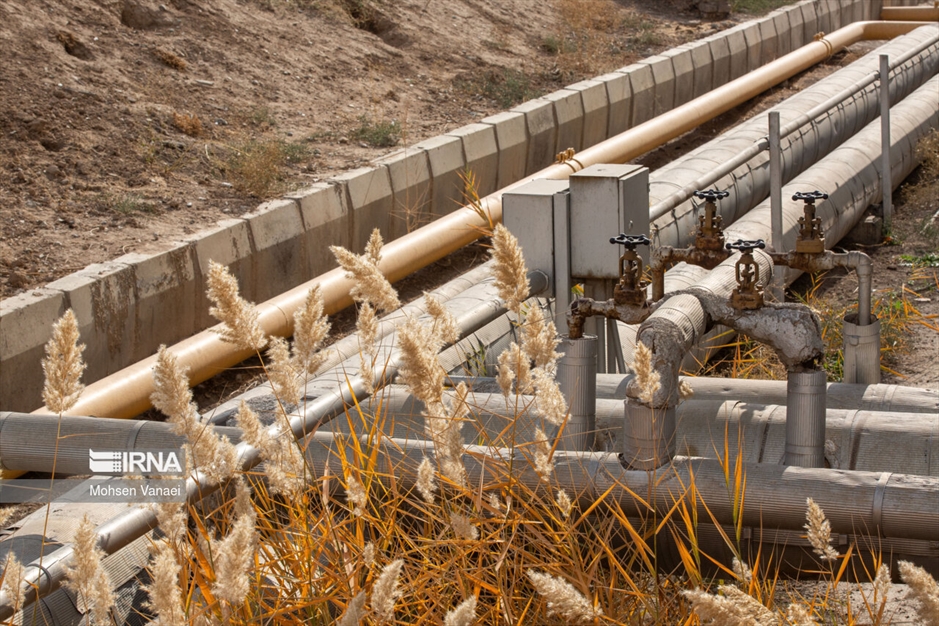  بازدید خبرنگاران از مرکز پایش آلودگی هوا و نیروگاه بعثت