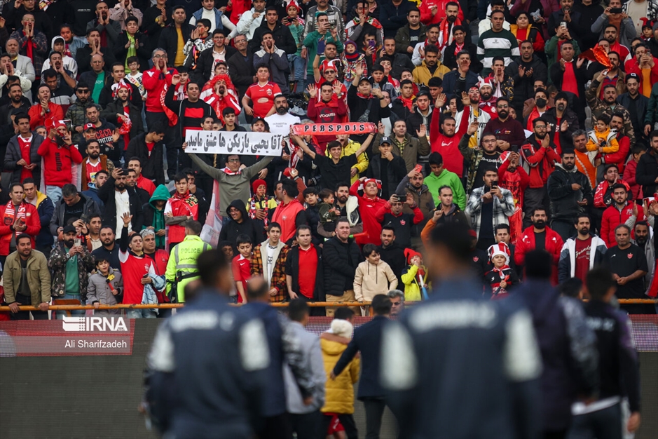 لیگ برتر فوتبال- پرسپولیس و هوادار