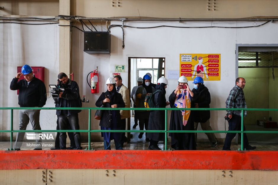  بازدید خبرنگاران از مرکز پایش آلودگی هوا و نیروگاه بعثت