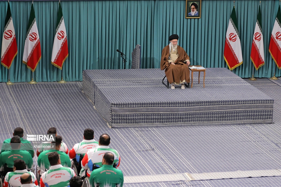 دیدار قهرمانان و مدال‌آوران ورزشی با رهبر انقلاب