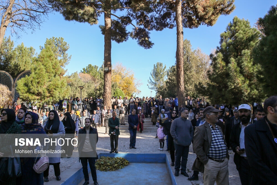 خاکسپاری محمدعلی اسلامی ندوشن در نیشابور