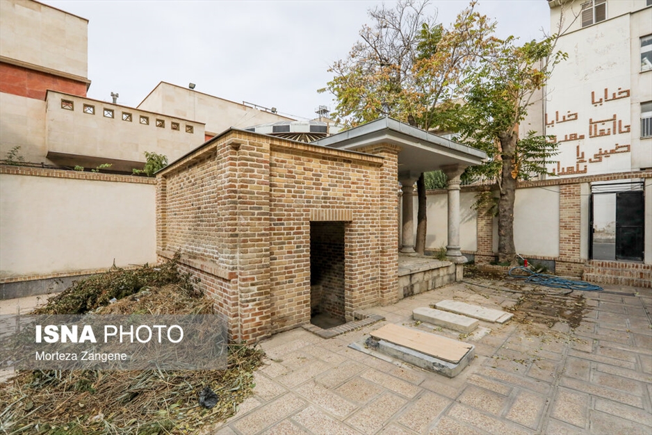 مقبره شهدای «قلم مشروطه» در تهران