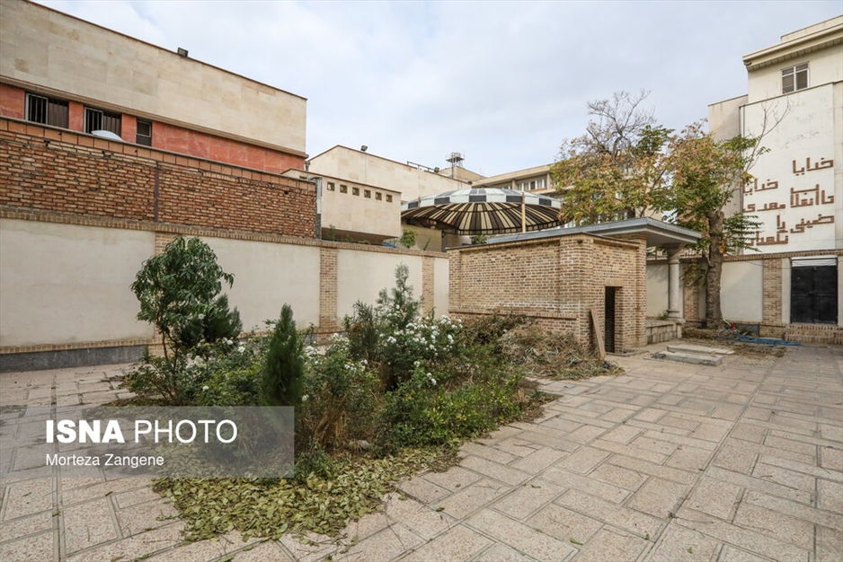 مقبره شهدای «قلم مشروطه» در تهران