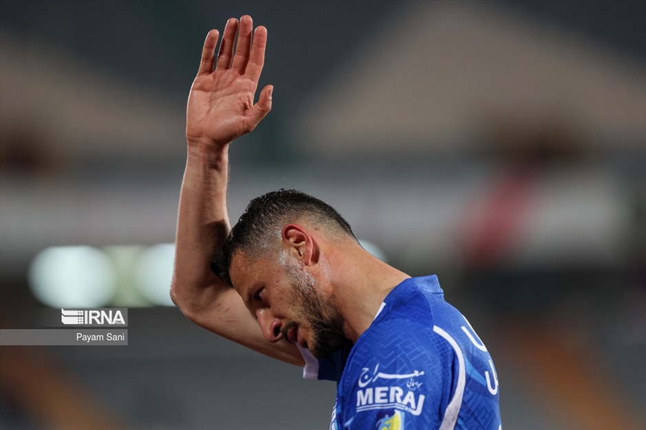 لیگ برتر فوتبال- استقلال و پیکان