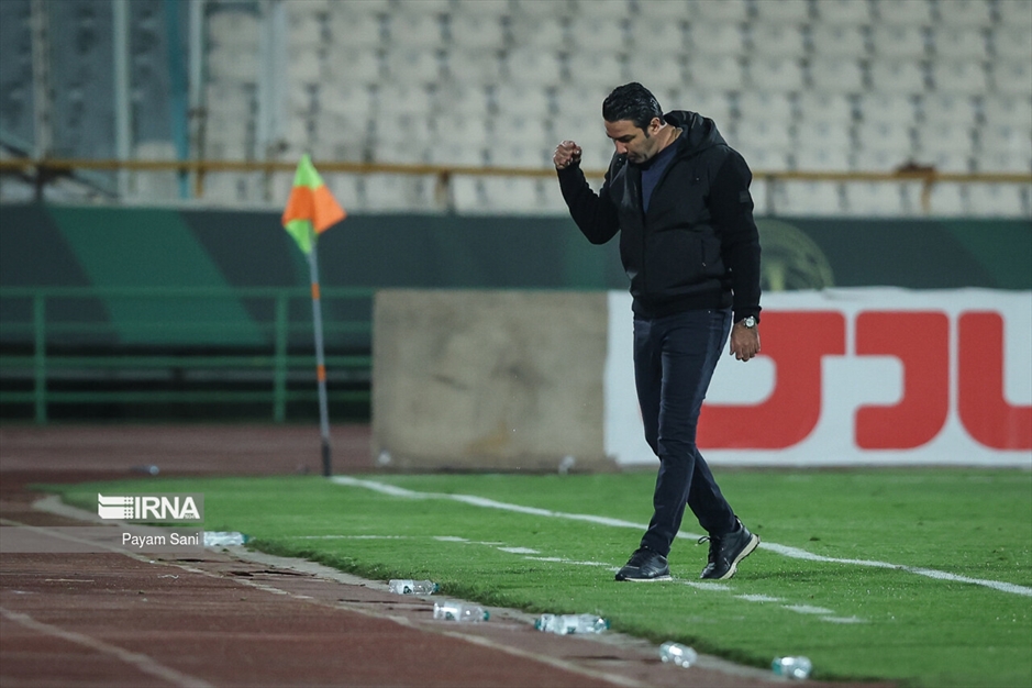 لیگ برتر فوتبال- استقلال و پیکان