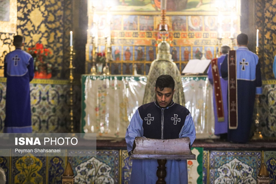 آیین «عَشای رَبّانی» سال نو میلادی در کلیسای وانک