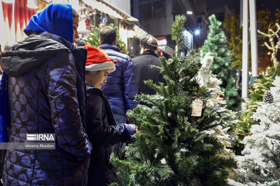 در آستانه سال نو میلادی