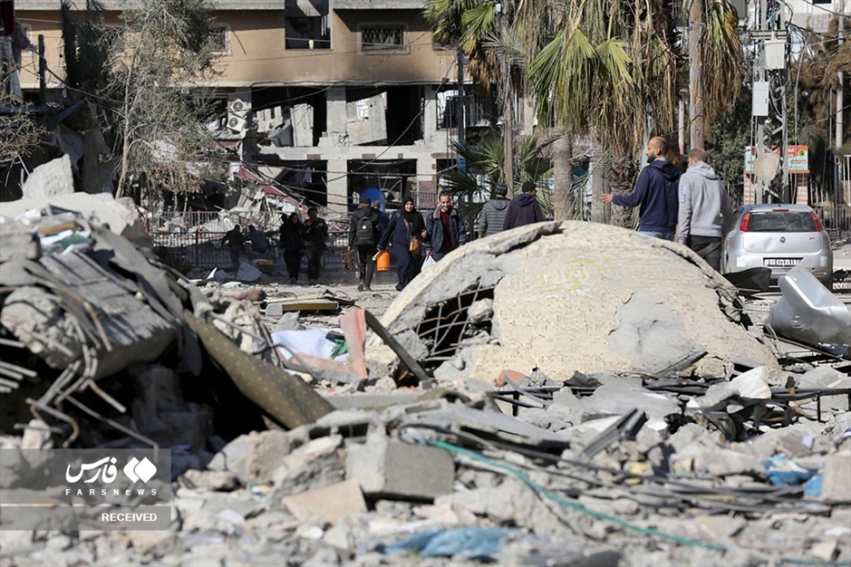 بازگشت هزاران فلسطینی به «دیر البَلَح»