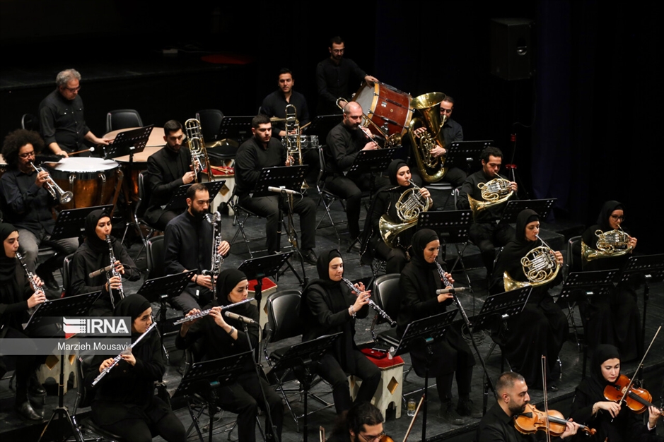 رونمایی از سمفونی «به قدقامت یاران»