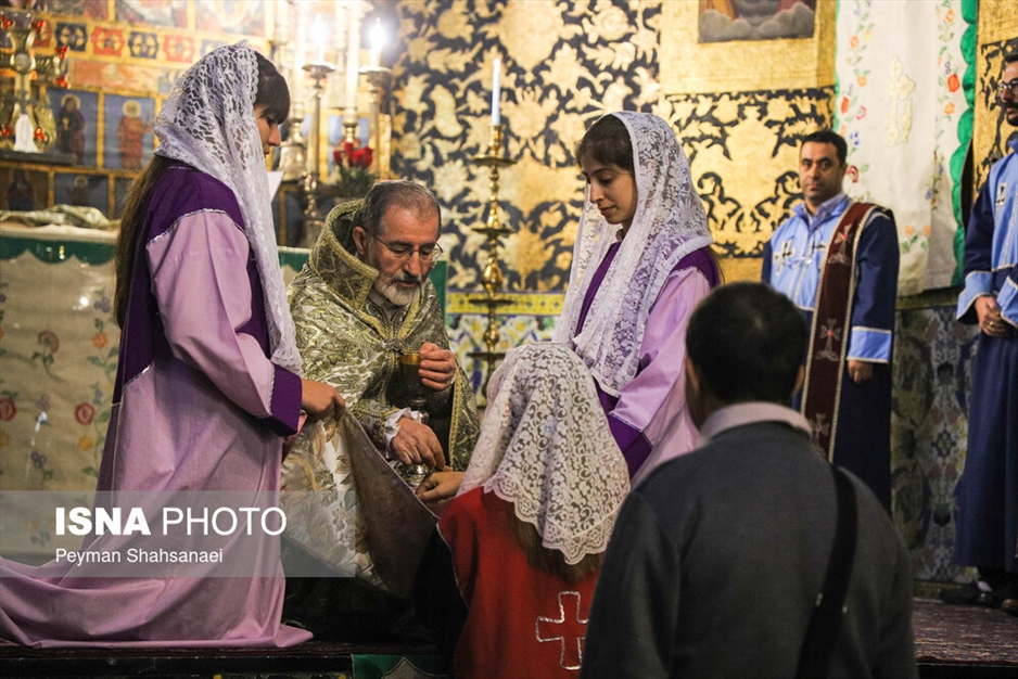 آیین «عَشای رَبّانی» سال نو میلادی در کلیسای وانک