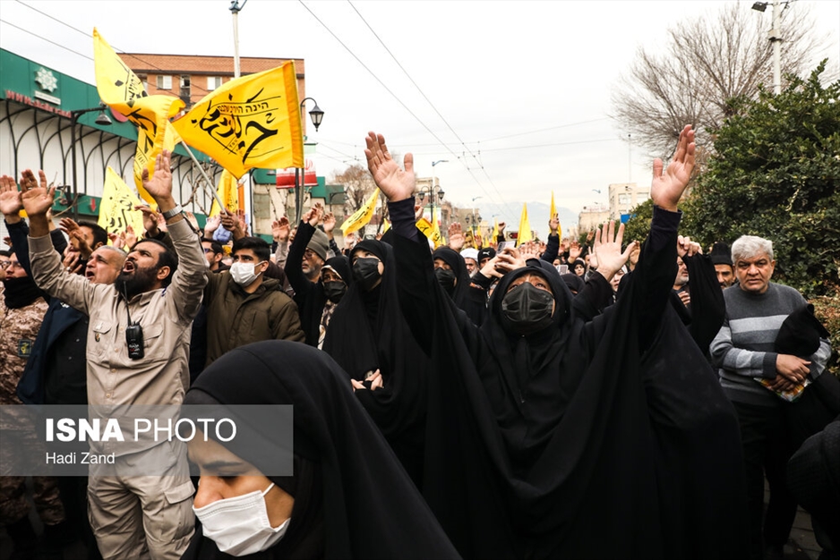 تشییع پیکر شهید سیدرضی موسوی در میدان امام حسین علیه‌السلام