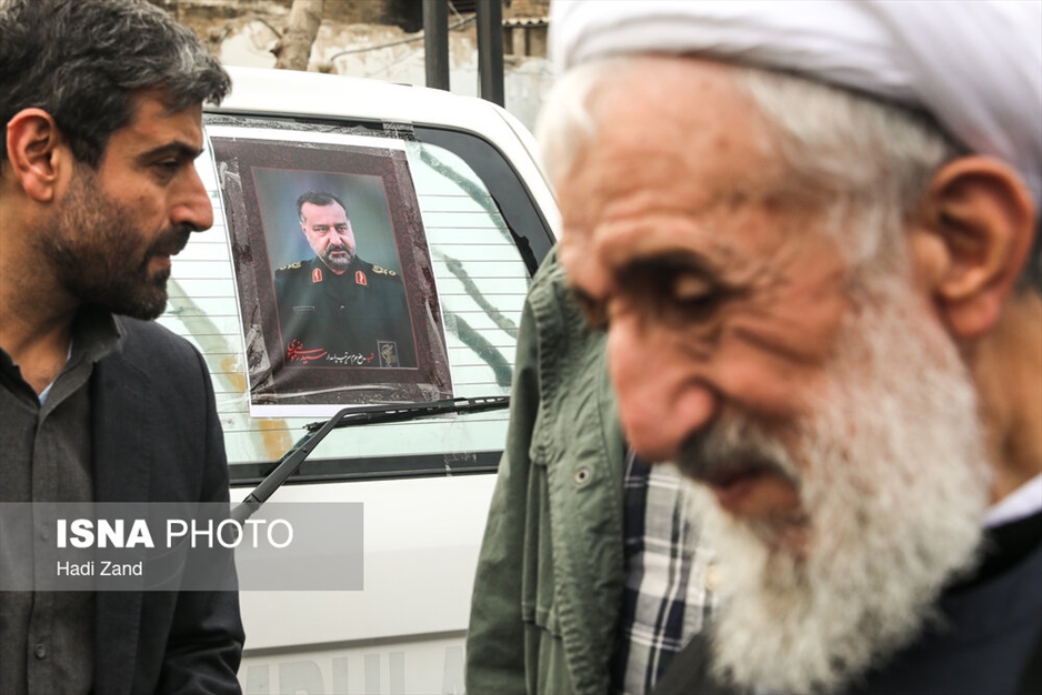 تشییع پیکر شهید سیدرضی موسوی در میدان امام حسین علیه‌السلام