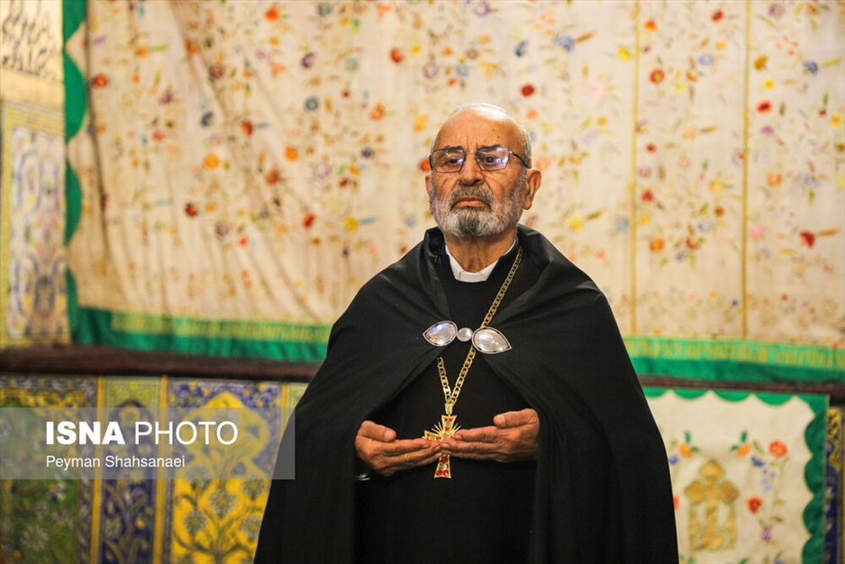 آیین «عَشای رَبّانی» سال نو میلادی در کلیسای وانک