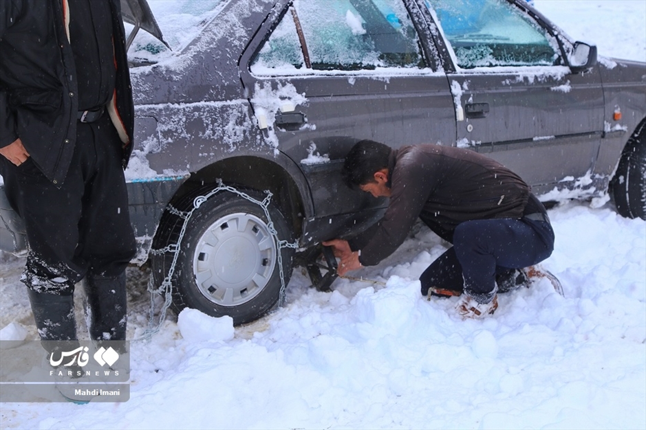 اَهَر زیر برف