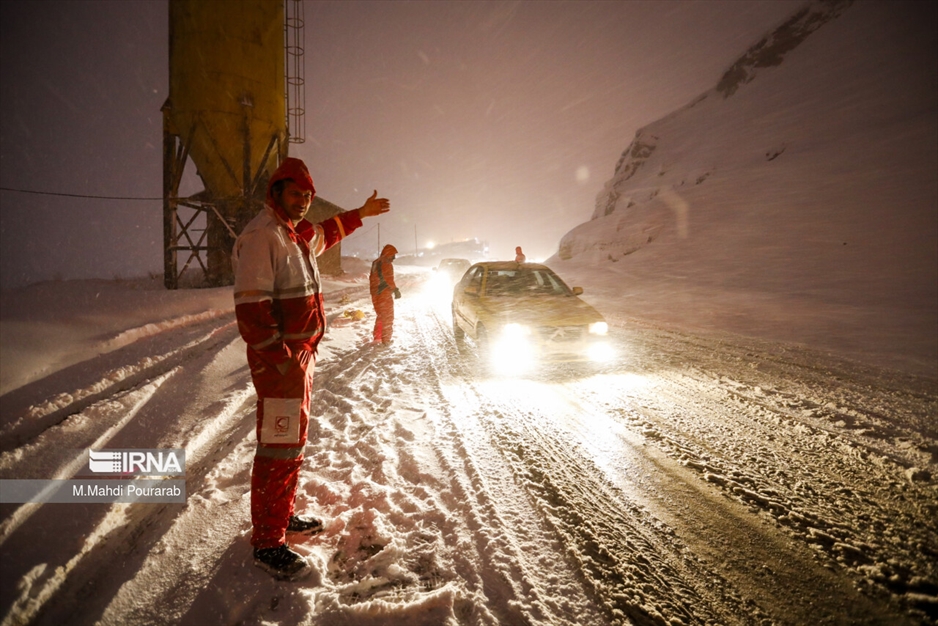 بارش برف در جاده چالوس