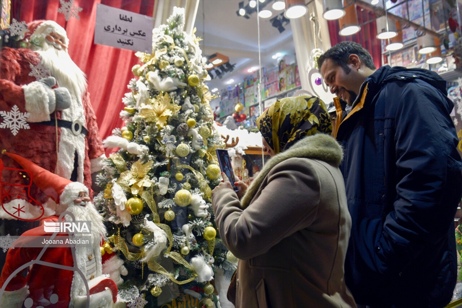 در آستانه سال نو میلادی