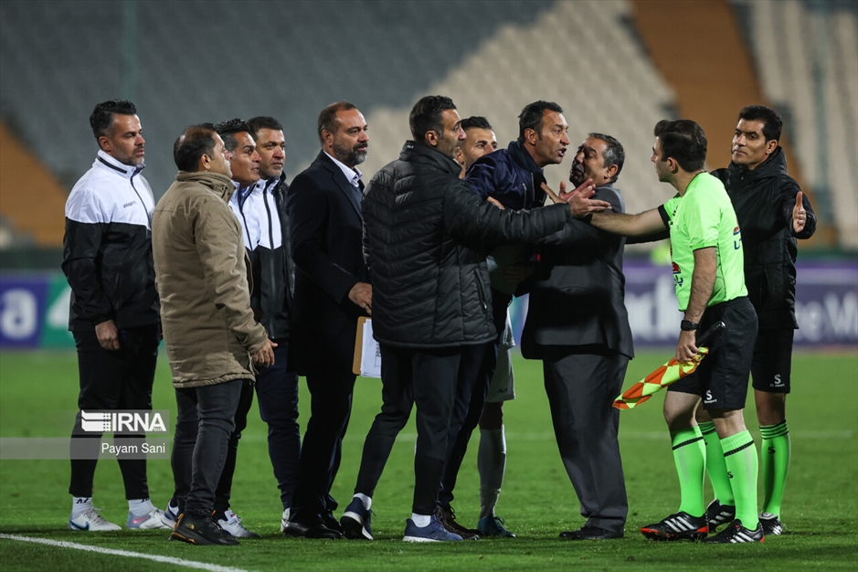 لیگ برتر فوتبال- استقلال و پیکان