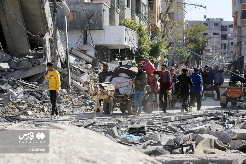 بازگشت هزاران فلسطینی به «دیر البَلَح»