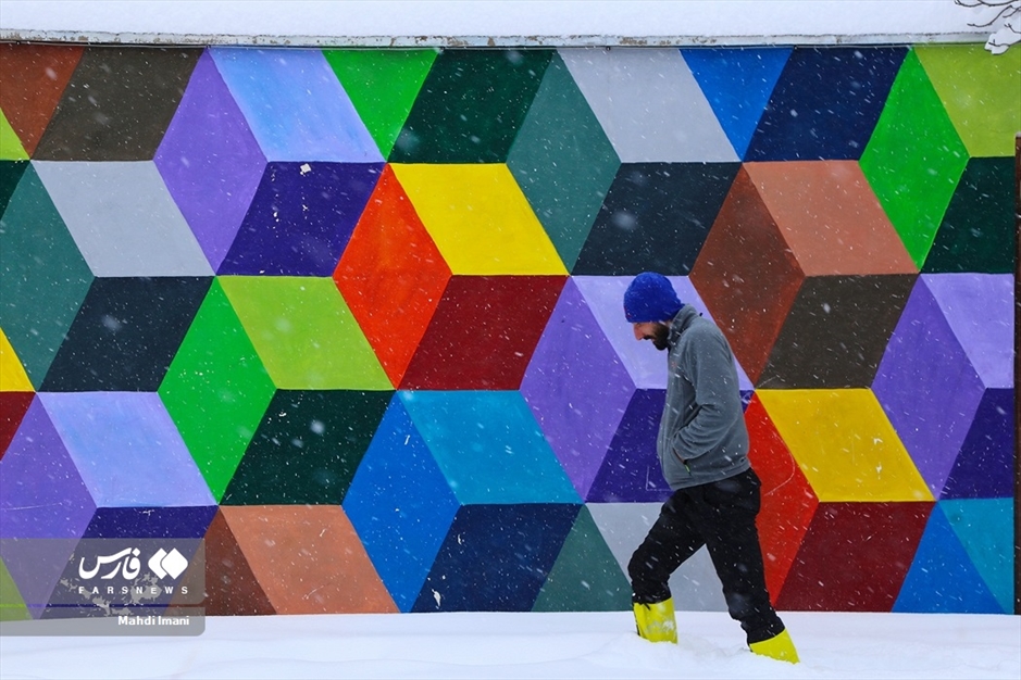 اَهَر زیر برف