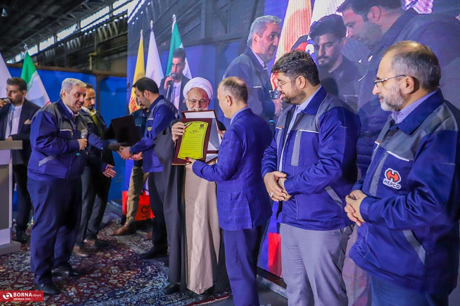 رونمایی از اولین بیل هیدرولیکی ۷۵ تن در هپکو