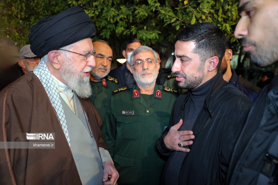 اقامه نماز رهبر انقلاب بر پیکر شهید «سیدرضی موسوی»