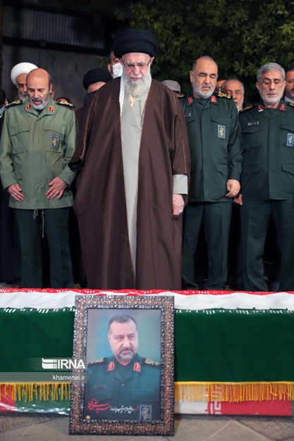 اقامه نماز رهبر انقلاب بر پیکر شهید «سیدرضی موسوی»