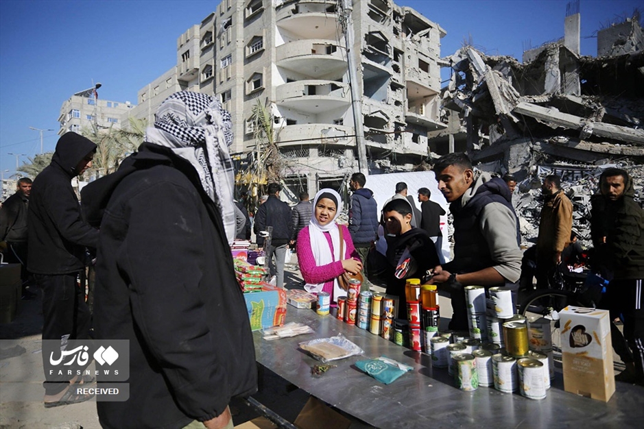 بازگشت هزاران فلسطینی به «دیر البَلَح»