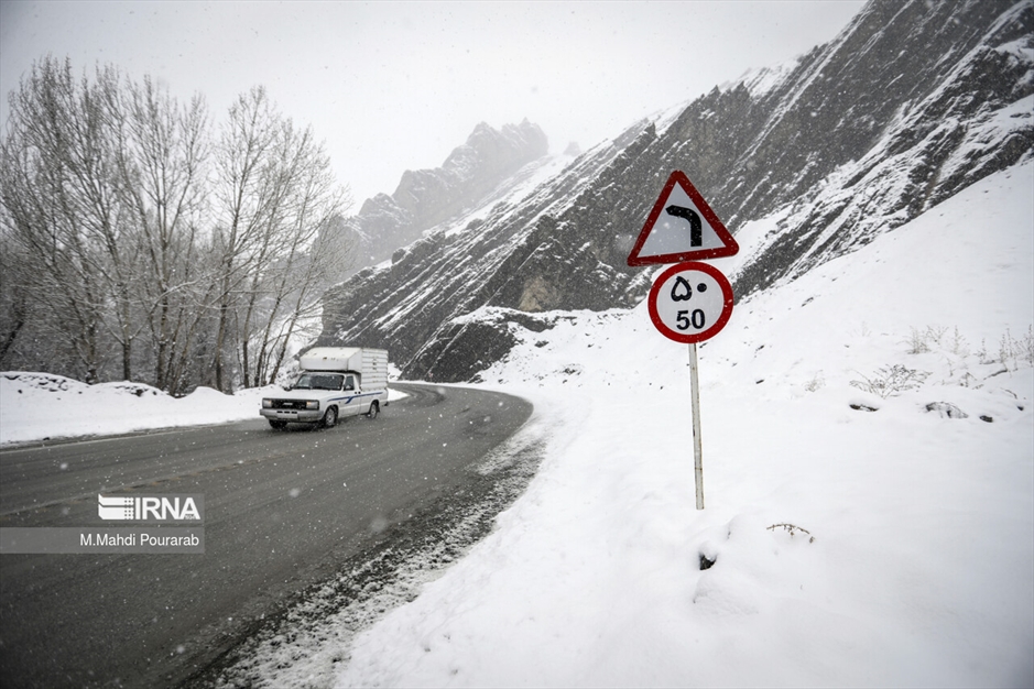 بارش برف در جاده چالوس