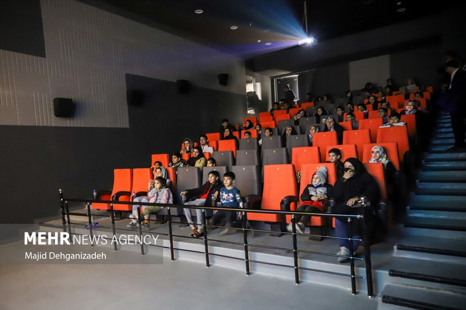 آیین افتتاحیه پردیس سینمایی «خلیج فارس» یزد