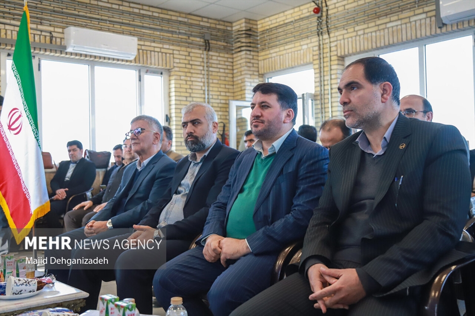 افتتاح نیروگاه ۱۰ مگاواتی «ساغند» اردکان