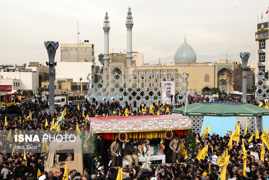 تشییع پیکر شهید سیدرضی موسوی در میدان امام حسین علیه‌السلام