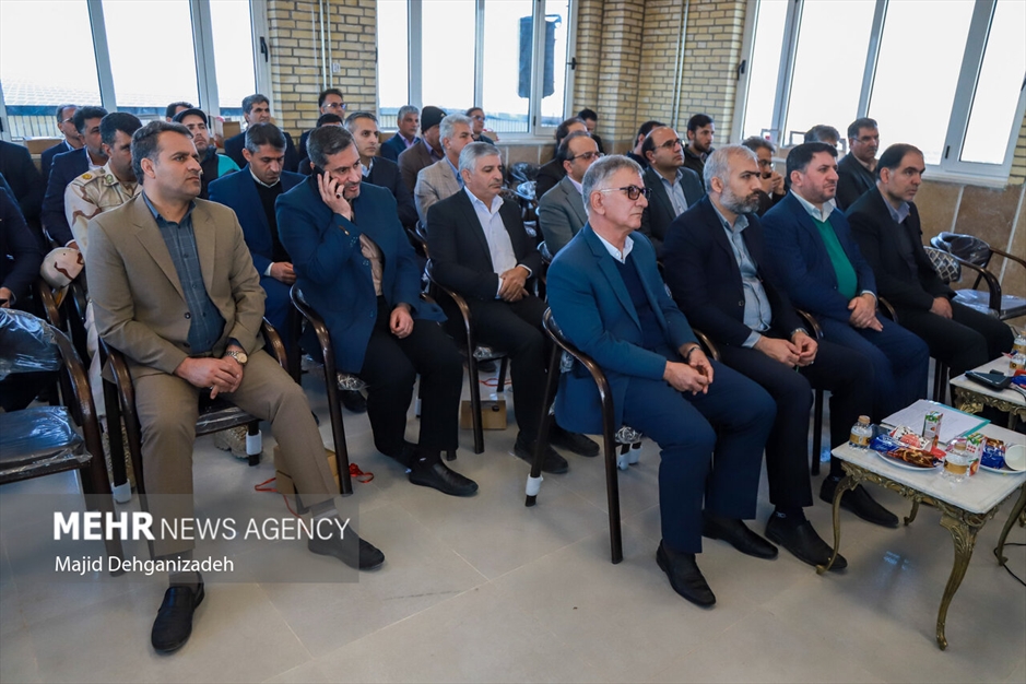 افتتاح نیروگاه ۱۰ مگاواتی «ساغند» اردکان