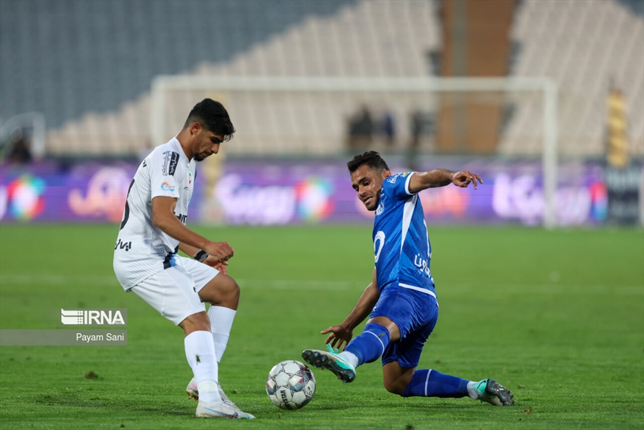 لیگ برتر فوتبال- استقلال و پیکان