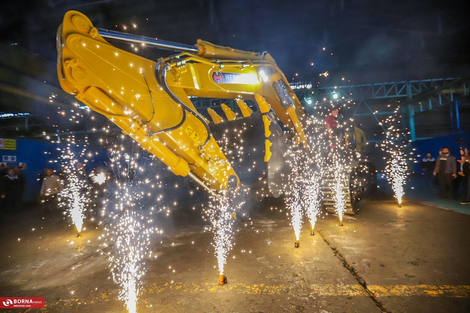 رونمایی از اولین بیل هیدرولیکی ۷۵ تن در هپکو