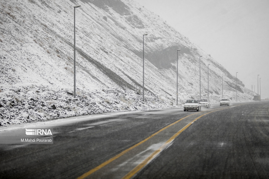 بارش برف در جاده چالوس