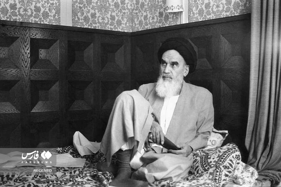حضرت آیت الله العظمی سید روح الله الموسوی الخمینی(ره)